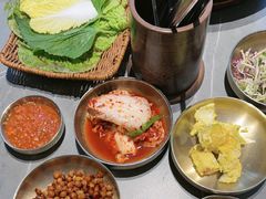 -草家酱蟹炭火烤肉店(珲春南路一店)