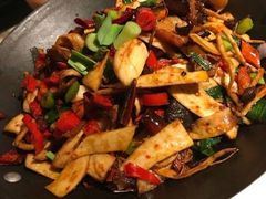 -独一佳老胡湘菜馆(矿山路店)