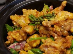 椒麻牛蛙煲-望乡楼上海菜(日月光店)