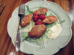 -Rabbit Cafe私房西餐甜点咖啡(栖霞路店)