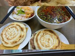 -江城小馆陕南妈妈菜·全球旅行餐厅(钟楼店)