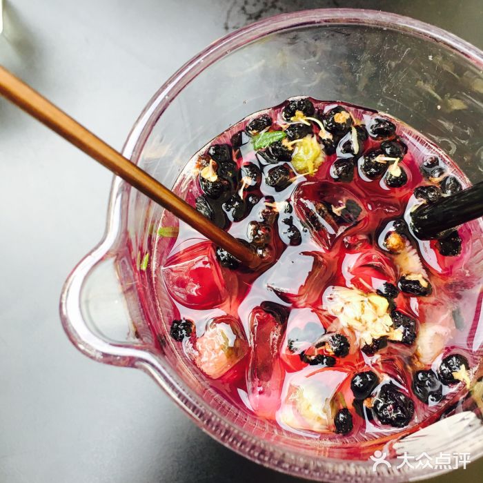 gaga(长宁来福士garden店)杭菊黑枸杞图片