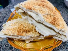 烧饼-清真喜兰老丁羊汤特色小吃