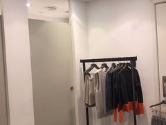 -COS(月星环球港店)