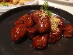红酒泡沫牛仔粒-荟廷·晶萃(陆家嘴尚悦湾店)