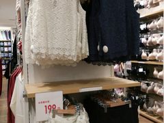 -优衣库(上海虹口龙之梦店)