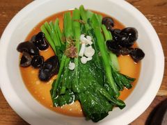豆豉鲮鱼油麦菜-新白鹿餐厅(龙游路总店·杭帮菜名店)