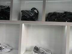 -翰皇直营洗衣洗鞋(望京鹿港店)