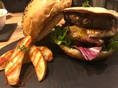 -HIGH FIVE哈福手工汉堡(桂林路店)