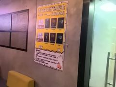 -荒岛实景沉浸密室(江汉路1店)