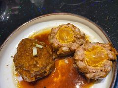 梅飞酒家鸭蛋黄狮子头-梅飞酒家(名辉豪庭店)