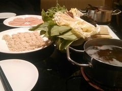 -重庆小天鹅自助火锅店(空港跨境店)