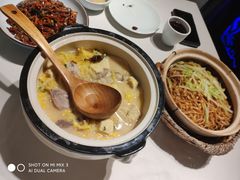 -巷子里小酒馆(繁荣路店)