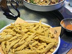 -山河屯铁锅炖·非遗东北菜(南山店)