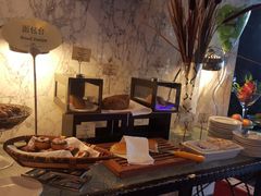 -棕榈阁·巴西烤肉海鲜自助餐厅(中州皇冠假日酒店)