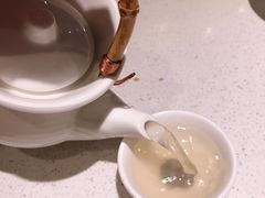 秘制牛骨清汤-新仙清汤牛腩(铜锣湾店)