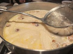 -尚尚仙·酸汤猪手·猪肚鸡火锅(华联万柳购物中心店)