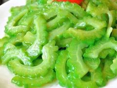 炒苦瓜-虹海圣肉饼店家常菜馆