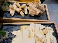 -一朵菌·野生菌探索家火锅(南亚店)
