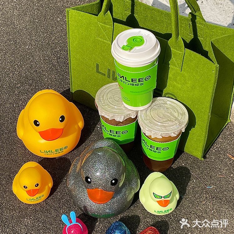 在香港!!!全城派送小黄鸭啊啊啊…🦆