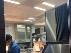 -麦当劳(中二横路店)