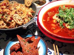 -川流不息·地道川菜·小龙虾(新松江路店)