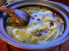 石锅酸菜鱼-周鱼小馆石锅酸菜鱼(活力汇店)