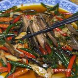 • 双椒鳝片：鳝片处理得超干净，脆嫩不腥！
