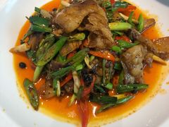 代代人都爱吃的回锅肉-有红鸡毛店·川菜(建设路店)