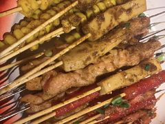 -老街烧烤大排档·地道湖北菜·龙虾馆(汉口火车站店)