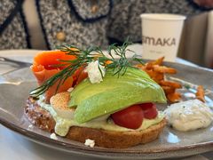 三文鱼鸡蛋牛油果三明治-SMAKA(复兴soho店)