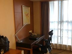 -无锡鼎尚皇冠酒店