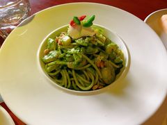 松子虾仁青酱意面-鹿萤季·营地小馆(皇后公园店)