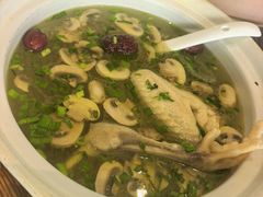 农家草鸡汤-七的湖·晚芳亭·阳澄湖农家菜·大闸蟹(莲花岛店)