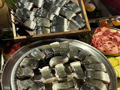 -围炉肉舍丹东海鲜烤肉·烤活鳗(步行街店)