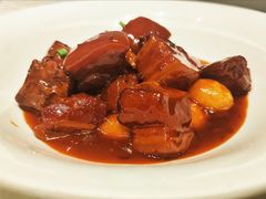小土豆红烧肉-聚友居酒楼