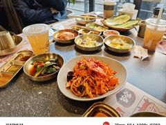 -草家酱蟹炭火烤肉店(珲春南路二店)