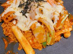 芝士拉面炒年糕-博欧姆新派韩国料理·炸鸡(艾尚店)
