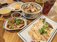 排骨汤-红大哥水门鸡饭(總店)