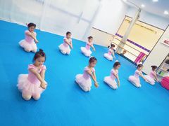 -小芳舞蹈团·少儿舞蹈·中国舞(龙江校区)