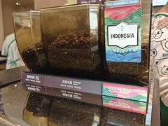 -星巴克(上海长宁来福士1F店)