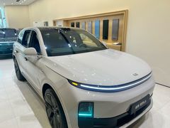 -理想汽车(世纪汇店)