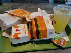 -麦当劳(展览路店)