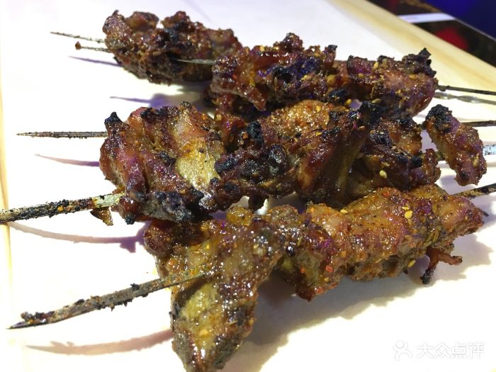 野人串吧(天后宫路店)烤鸡架图片 - 第1张