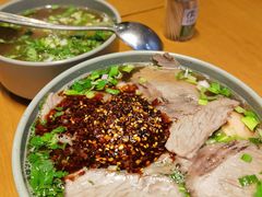 -臻老板牛肉面(光华路SOHO店)