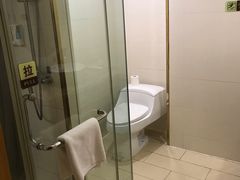 -维也纳酒店(上海虹桥枢纽松江新桥店)