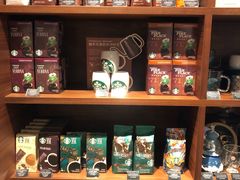 零售区-星巴克臻选(深圳华强北茂业店)