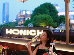 -MONICH牛排融合餐厅(和义大道购物中心店)