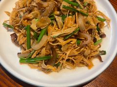 -唐师傅湘西名菜馆(武陵路店)