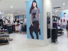 -优衣库(红谷滩万达店)